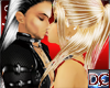 *T* 2nd Kiss Cple Pose