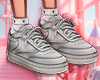 wh.  sneakers e
