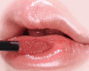 JUICY GLOSS LIPS