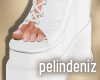 [P] Style white boots
