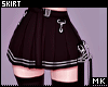 金. Black Skirt