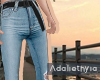 River | Ripped Jeans