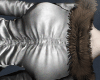 y̷ White fur