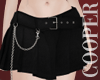 !A black pleated skirt