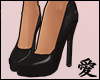 e| VINYL black pumps