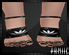 ✘ Feets