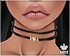 mm. More is less /choker