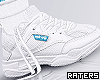 ✖ White Sneaker. s/w