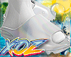 xOz YE White Slides