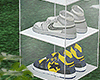 金 Sneakers in Case