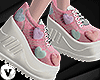 V: Heart kicks pink