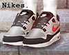 ✓ Grey Red Airmax