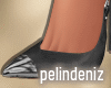 [P] Corking black pumps