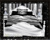 BLACK/WHITE BED