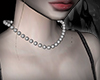 Pearl neck