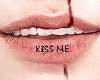 金 Kiss Me Lips Tattoo