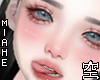 空 Tongue Cutie 空
