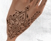 Henna + Nails