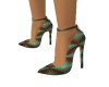 Chicka 2 Heels
