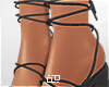 𝓟. She's Edgy