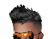 pelo moreno  con tupe