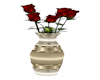 JT Red Roses Gld Vase 1
