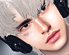 金 Kyong + Headphones