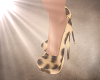 lWBl Cheetah Heels
