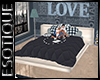 |E! Romantic Couple Bed