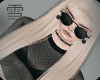 Blonde peace 雪