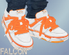 Sneakers M