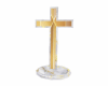 cruz dorada y marmol