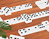 金 Domino