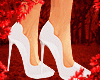 ! Curved White Pump
