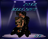 POSE KISS LOVE