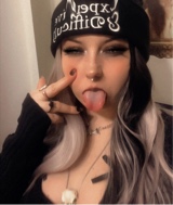 Guest_UwUnic0rnTrash