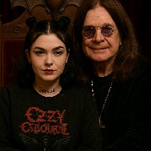 Guest_XxRavenaxxQuinzelxX