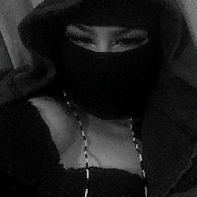Guest_Adelapistoleira