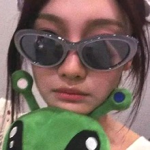 Guest_lararew