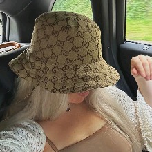 Guest_LunnaStefan1