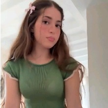 Guest_CarlyLolita