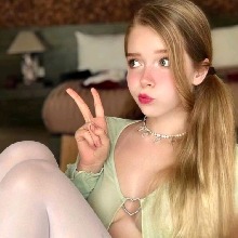 Carly684158
