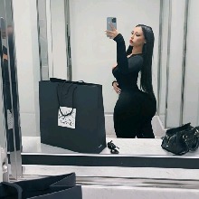 Guest_LilGothicBarbie69