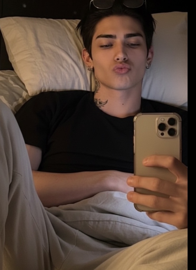 Guest_ronzuxo