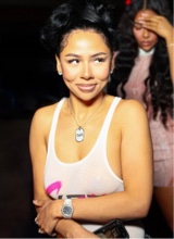 Guest_OnlyoneAmourvonnie