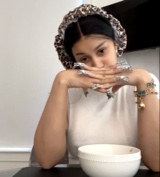 Guest_nadiiee