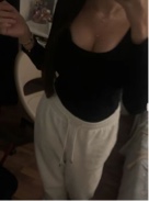 Guest_Selena486974