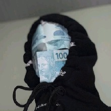 Guest_Lewissafadinno2