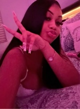 Guest_Mamieeee1