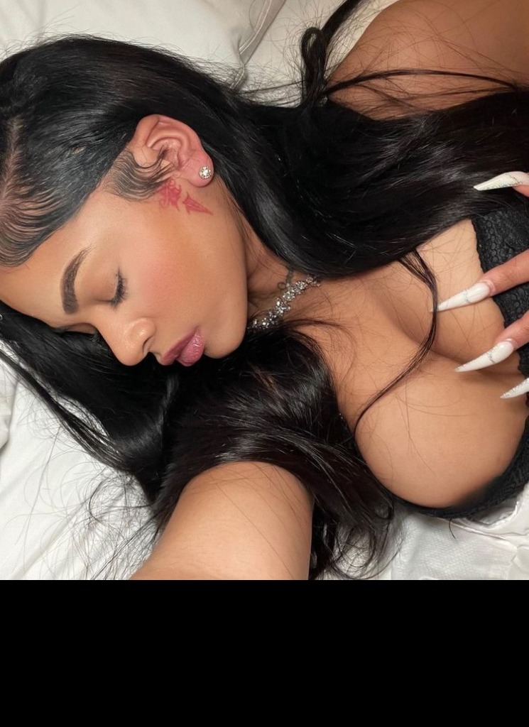 FineShxtShay
